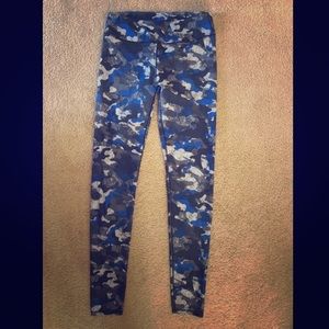 Fabletics blue camo leggings